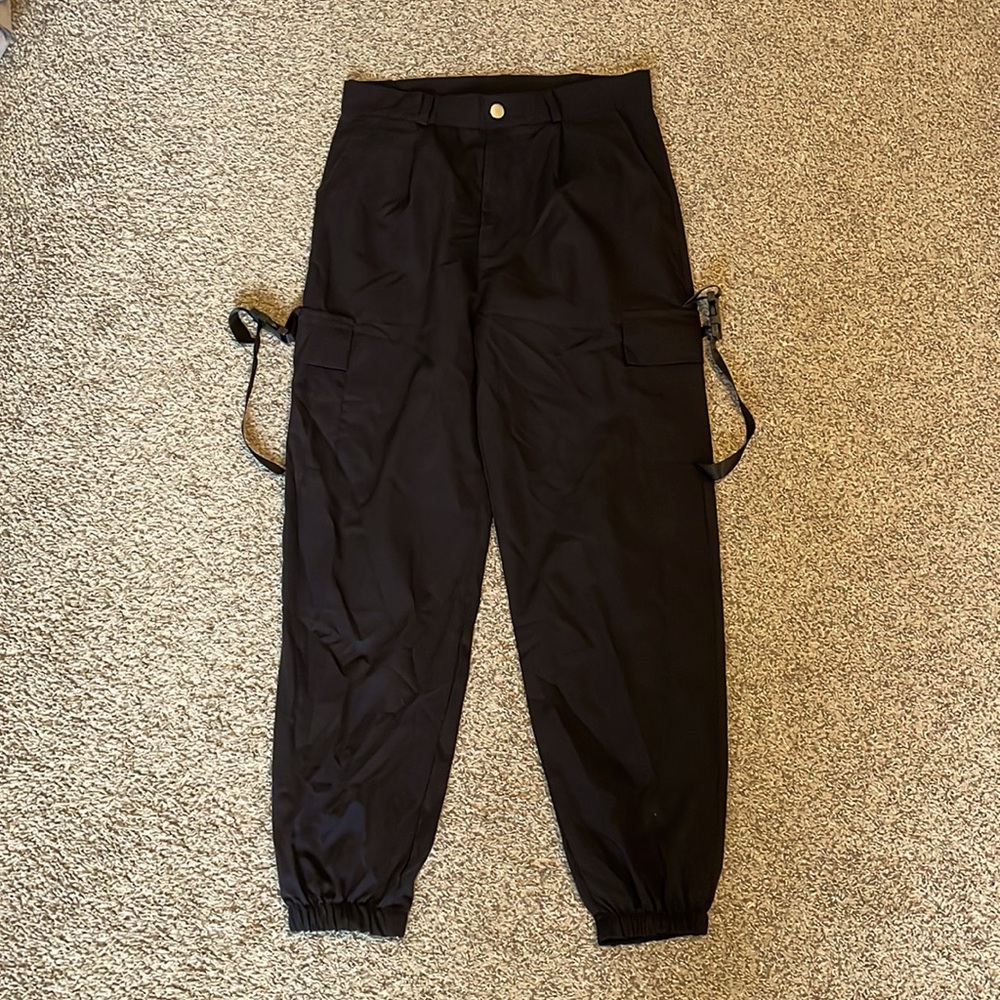 Medium Romwe buckle pants